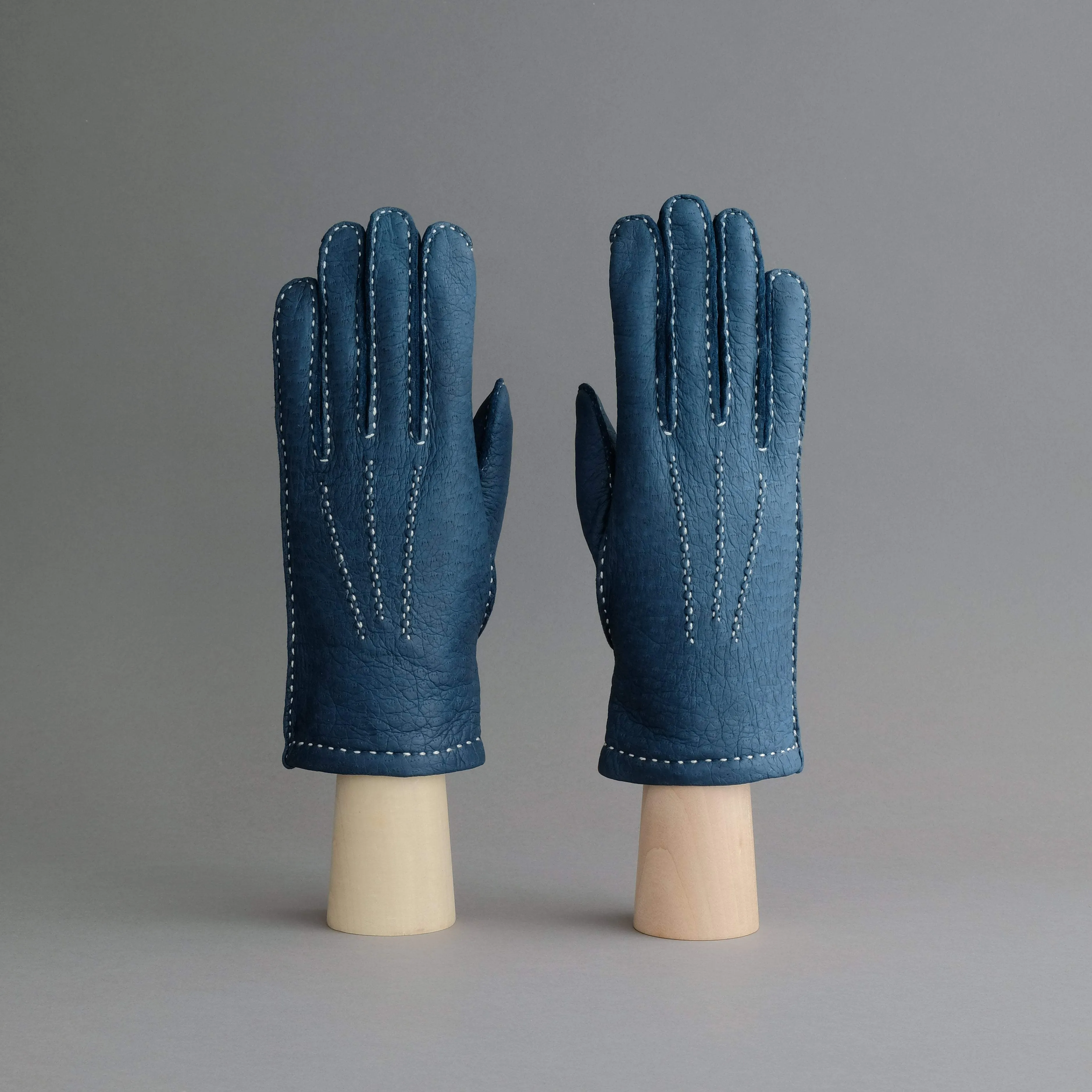 Gentlemen's Gloves from Denim Blue Peccary Lined with Cashmere