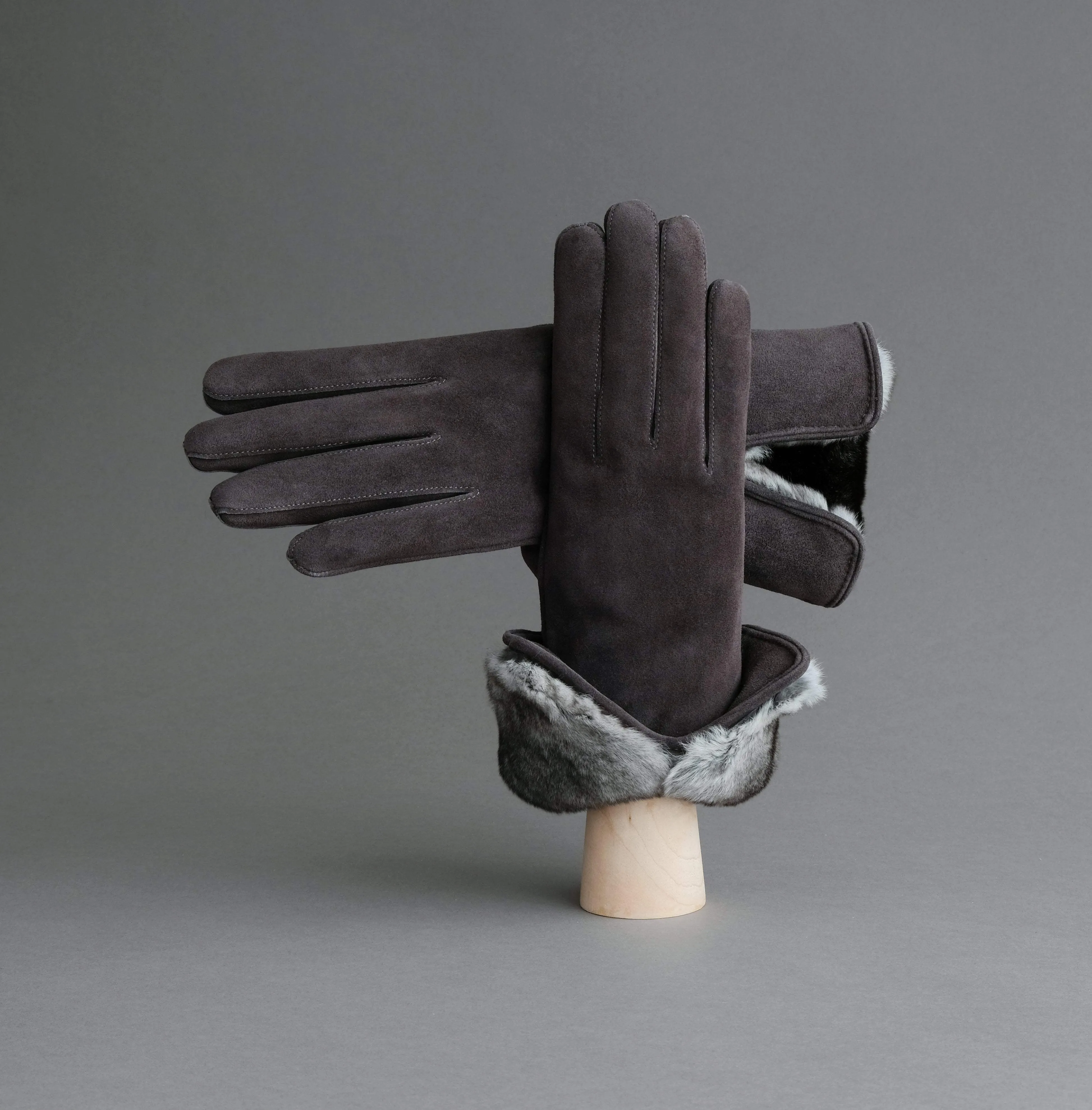 Ladies Gloves from Grey Reindeer Suede with Orylag Cuffs